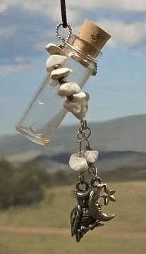 White Howlite stonewrap aromanecklace